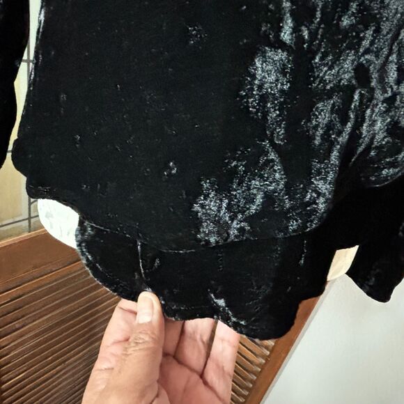 J. Jill Crushed Velvet Black Long Sleeve Blouse Top Size S - Picture 6 of 9
